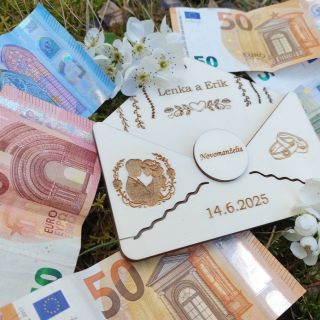 https://www.gravirez.sk/drevena-obalka-na-peniaze-svadba/